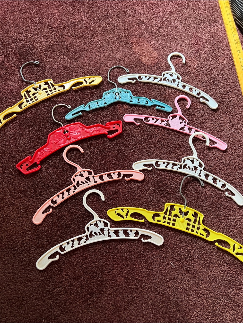 Vintage Kids Colorful Decorative Plastic Hangers - Assorted Colors